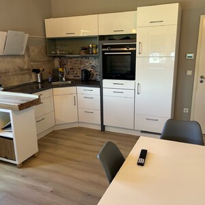 Apartment Moderne Küche mit Vollausstattung Klima Smart TV Wlan Grillplatz BBQ Evelyn Buhl 86368 Gersthofen 169106666964cba12d7c4cc