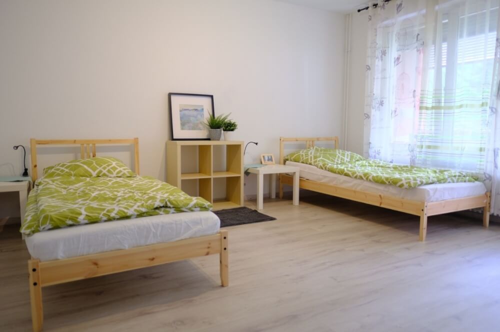 Monteurunterkunft Hometime24 - aktuell wieder Wohnungen frei - Wlan inklusive Frau Mühlheim 85080 Gaimersheim 1588679528