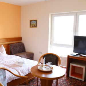 Hotel Zweiburgenblick - bedrooms, kitchens & apartments 37318 Bornhagen Foto 7
