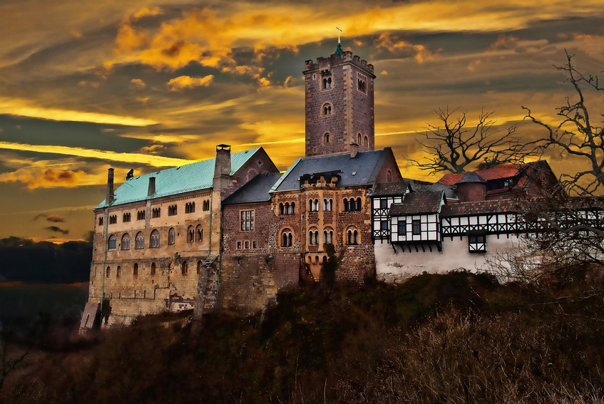Die Bettensteuer Eisenach Wartburg bei Nacht