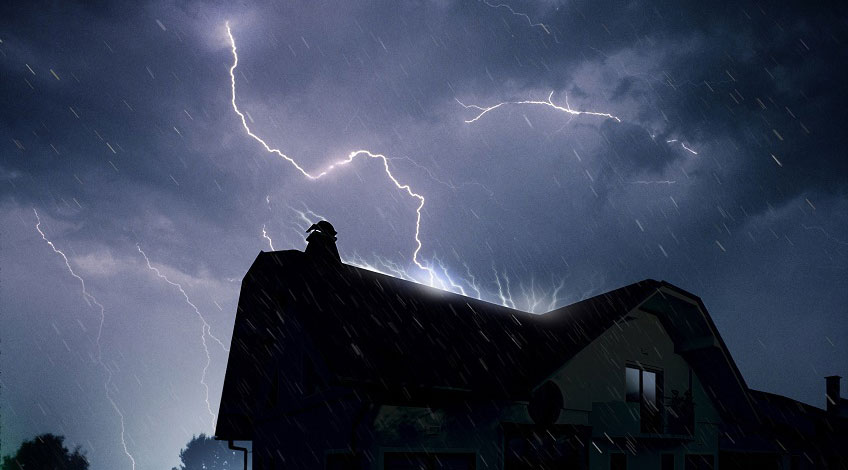 Weitere Sachversicherungen bei Inventarschäden Blitzeinschlag Haus