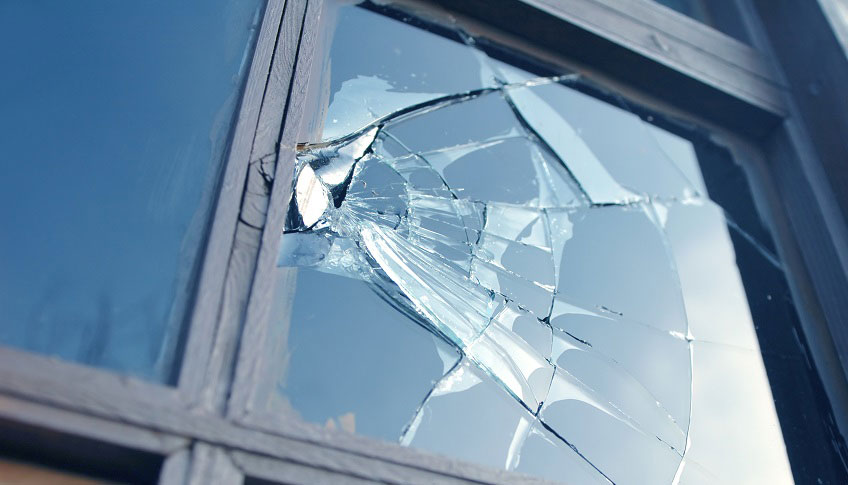 Weitere Sachversicherungen bei Inventarschäden Glasschaden Glasschäden