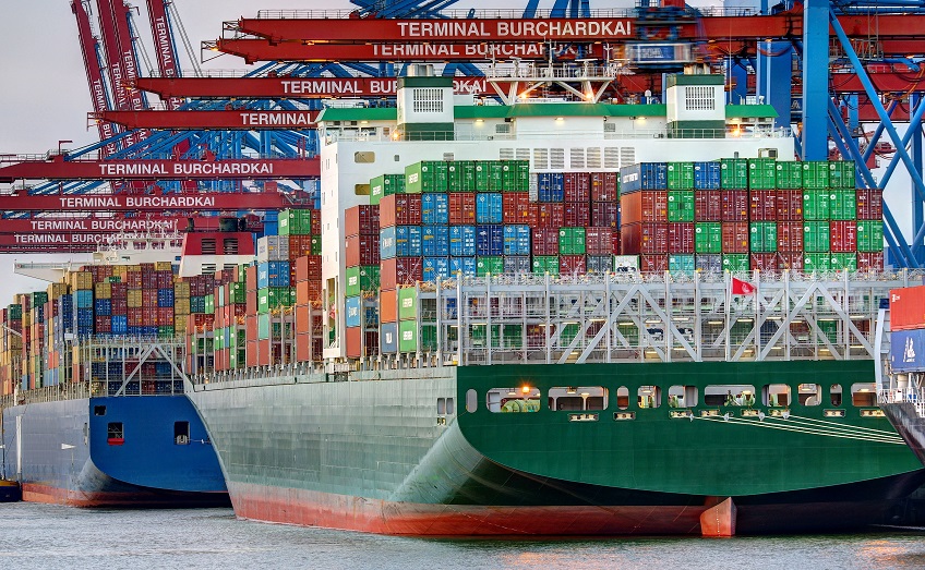 Wanderarbeiter Logistik Containerhafen Containerschiff
